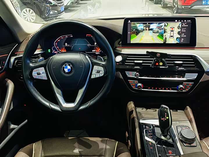 Фото 8 - BMW 5 Series