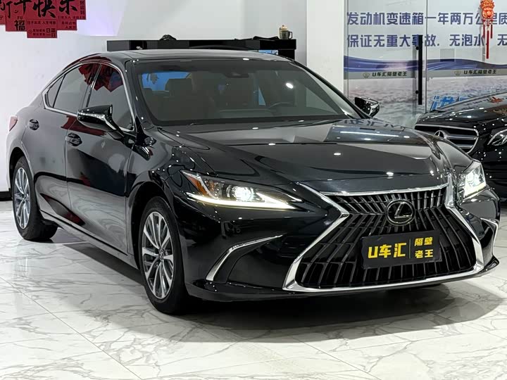 Фото 3 - Lexus ES