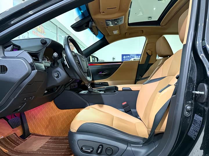 Фото 4 - Lexus ES