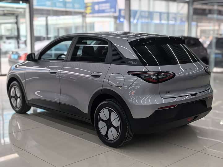 Фото 3 - Geely Galaxy Geome