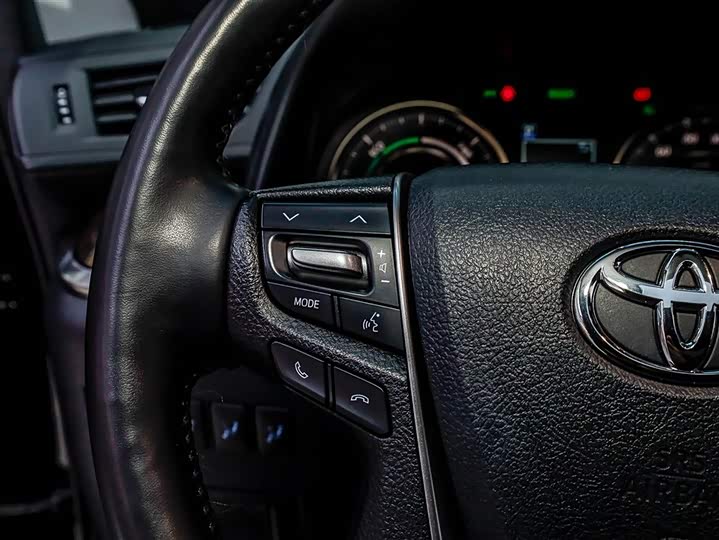 Фото 6 - Toyota Vellfire