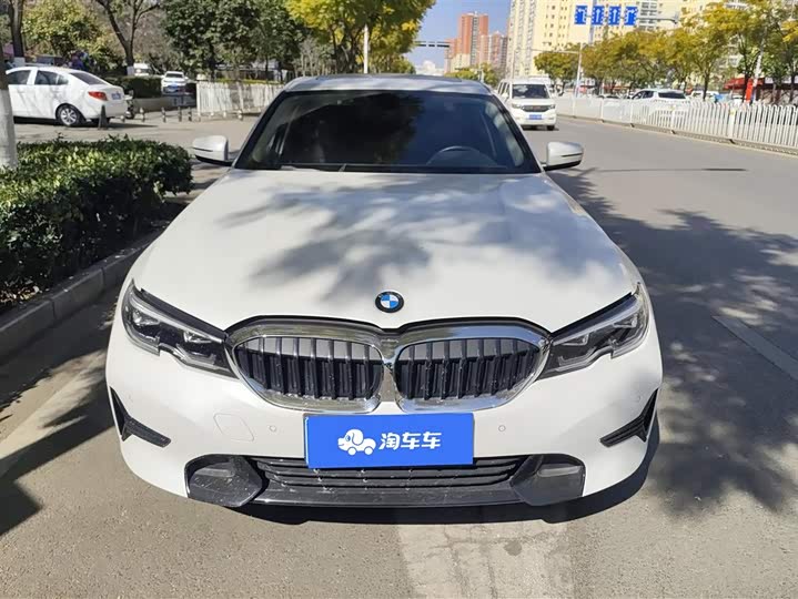 Фото 2 - BMW 3 Series