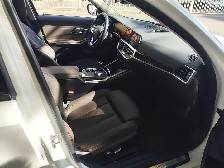 Фото 8 - BMW 3 Series