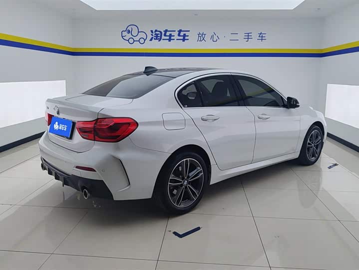 Фото 3 - BMW 1 Series