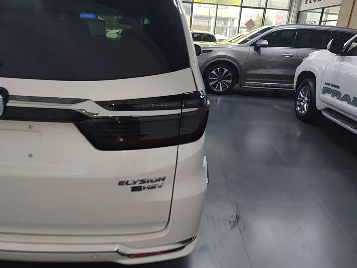 Фото 8 - Honda Elysion