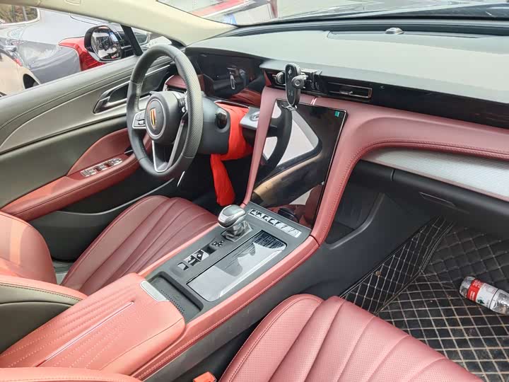 Фото 5 - Hongqi H5