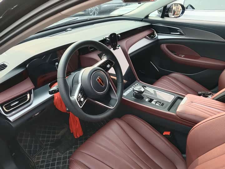 Фото 8 - Hongqi H5