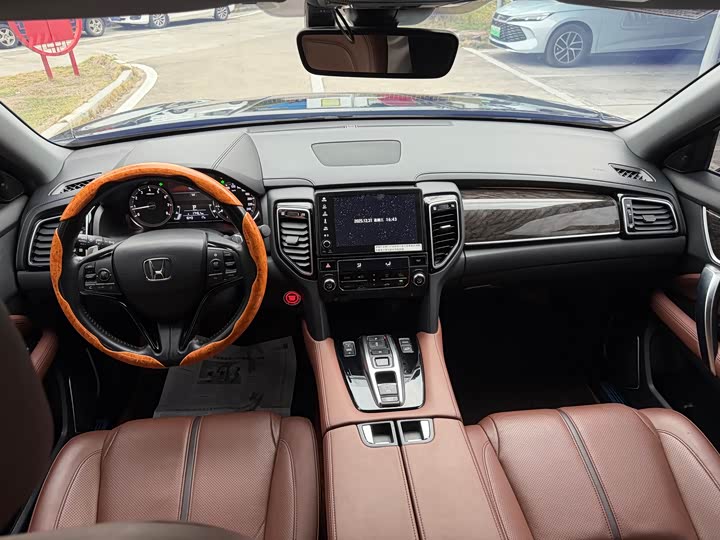 Фото 5 - Honda UR-V