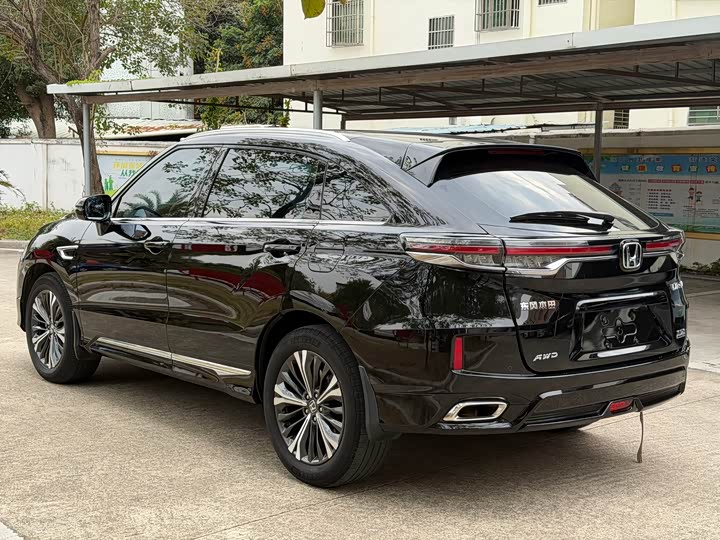 Фото 9 - Honda UR-V