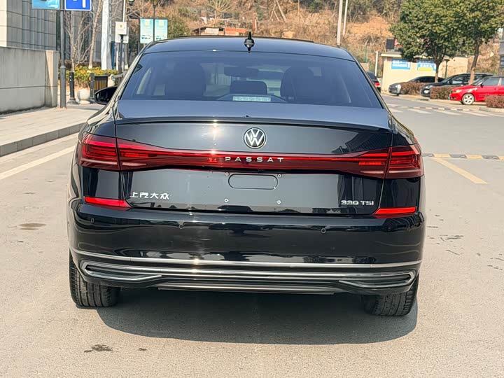 Фото 5 - Volkswagen Passat