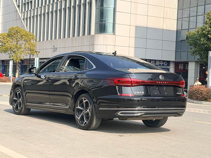 Фото 6 - Volkswagen Passat