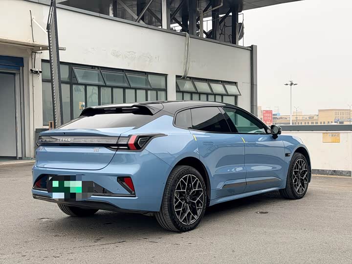 Фото 4 - Zeekr 001