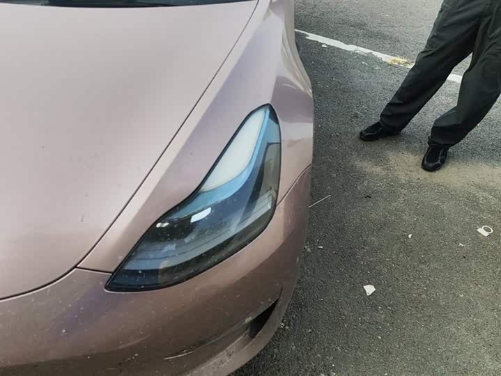 Фото 5 - Tesla Model 3