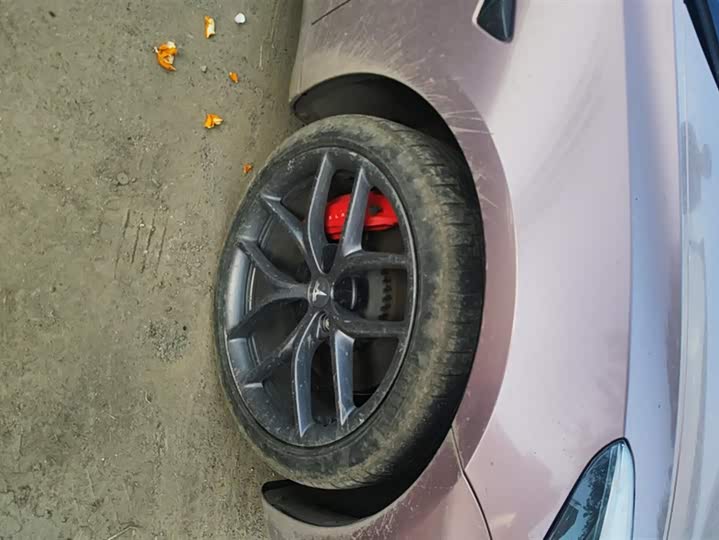 Фото 6 - Tesla Model 3