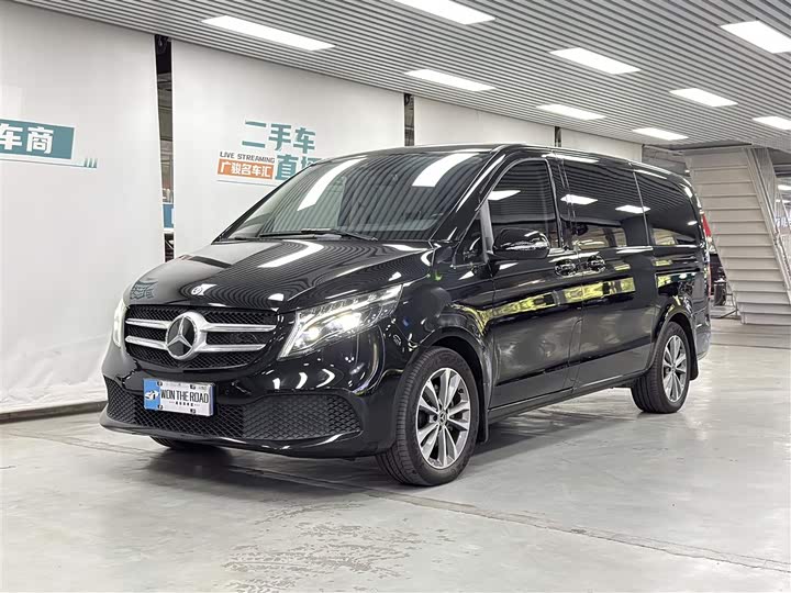 Фото 1 - Mercedes-Benz V-Class