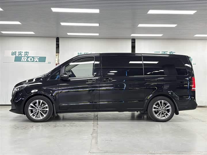 Фото 4 - Mercedes-Benz V-Class