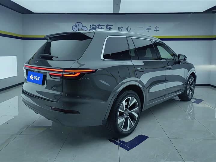 Фото 3 - LiXiang One