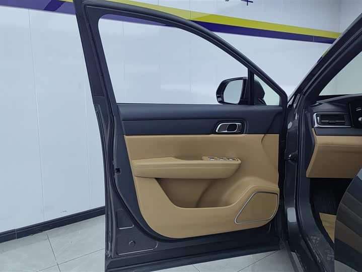 Фото 7 - LiXiang One