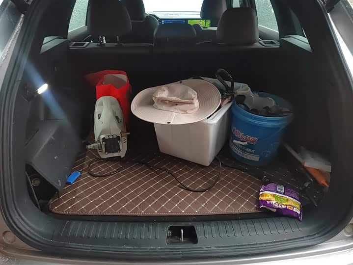 Фото 4 - Geely Monjaro