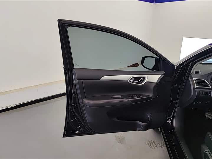 Фото 7 - Nissan Sylphy