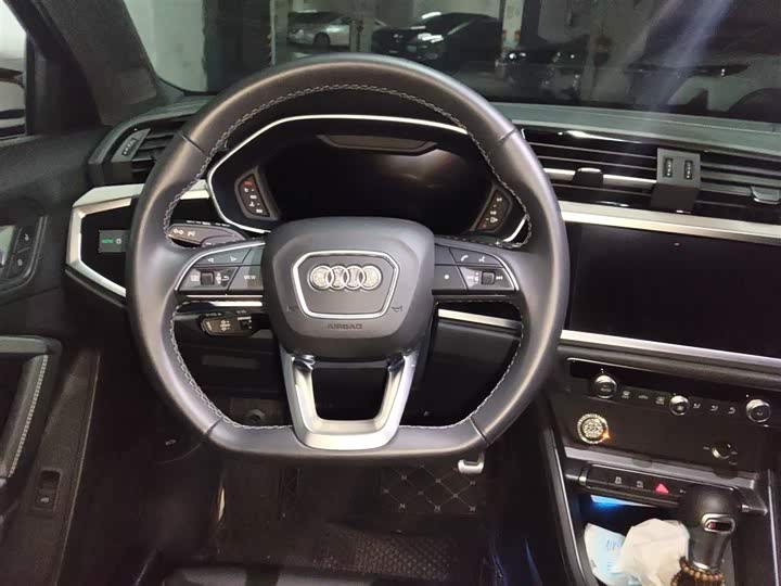 Фото 3 - Audi Q3