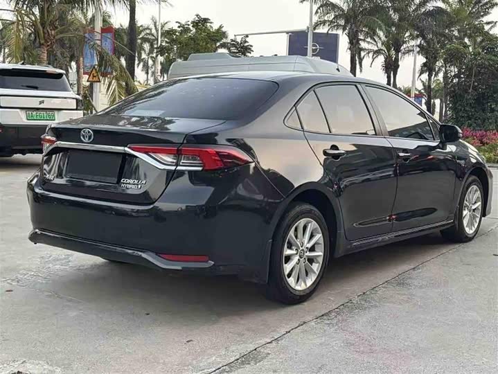 Фото 6 - Toyota Corolla