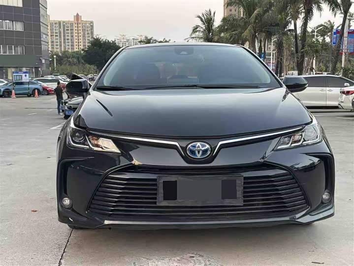 Фото 9 - Toyota Corolla