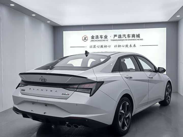 Фото 5 - Hyundai Elantra N line