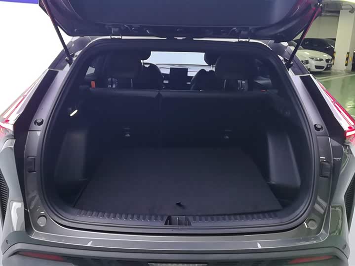 Фото 4 - Geely Atlas