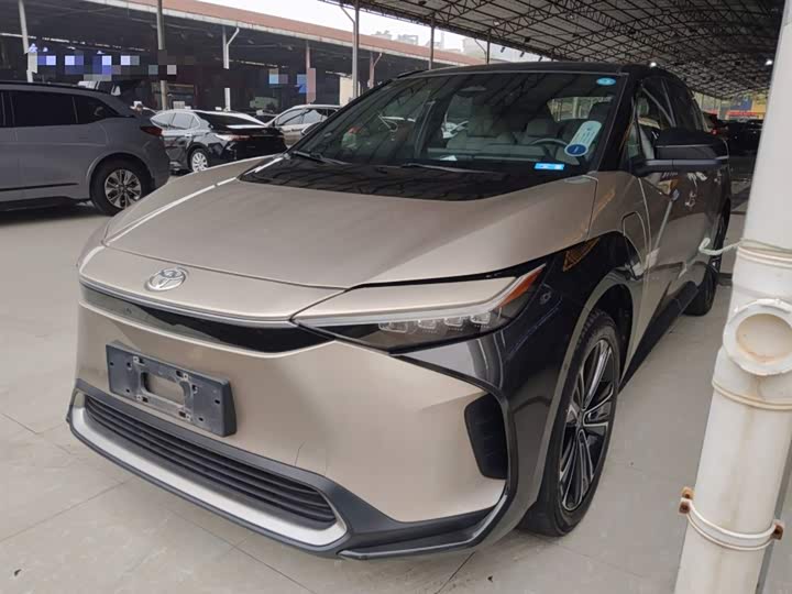 Фото 2 - Toyota bZ4X