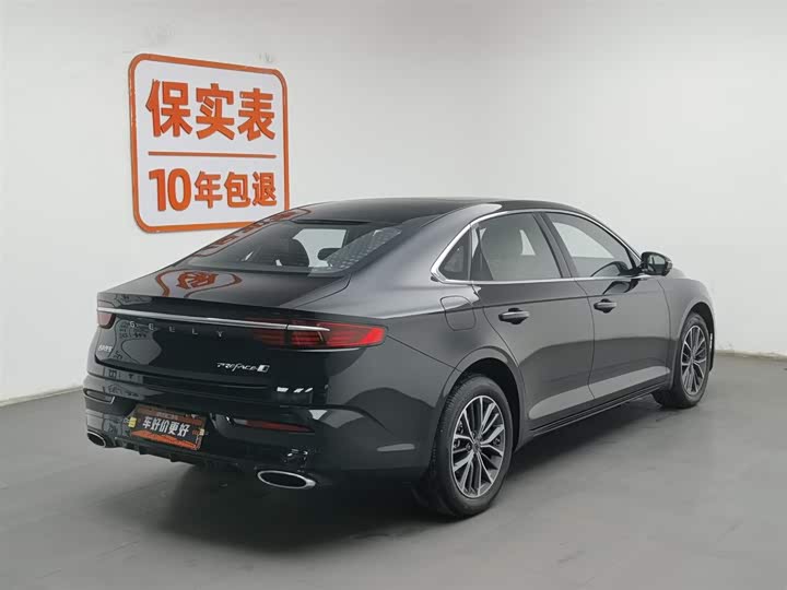 Фото 2 - Geely Preface