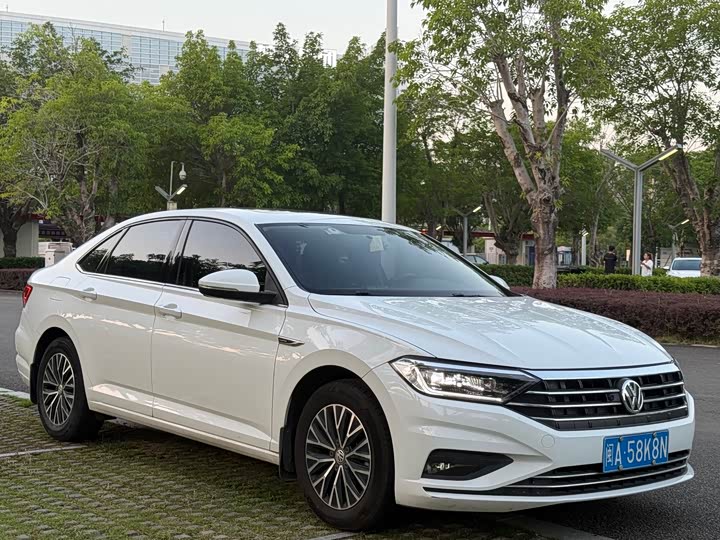 Фото 2 - Volkswagen Sagitar L