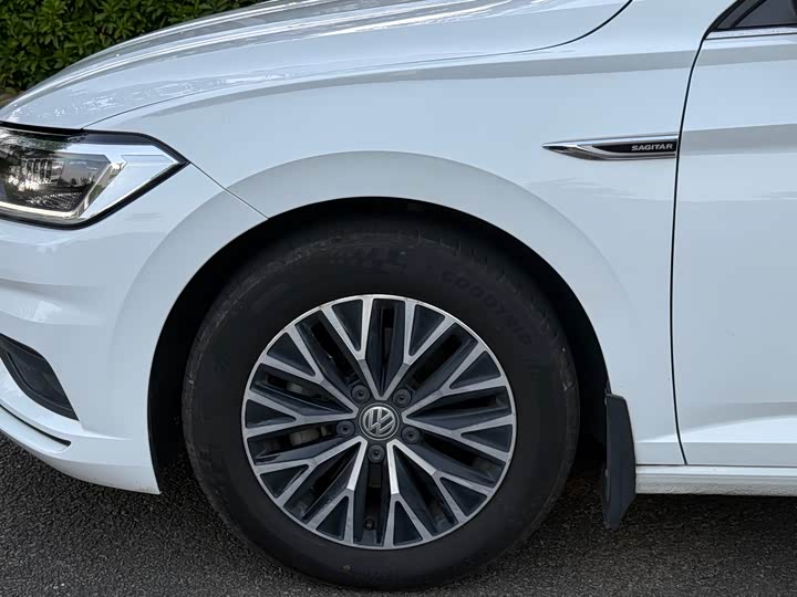 Фото 5 - Volkswagen Sagitar L