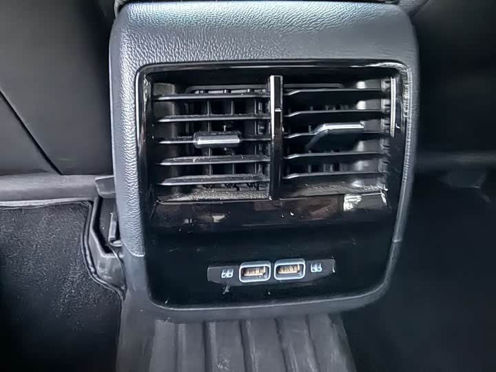 Фото 9 - Volkswagen Sagitar L