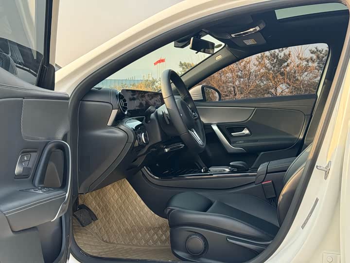 Фото 6 - Mercedes-Benz A-Class