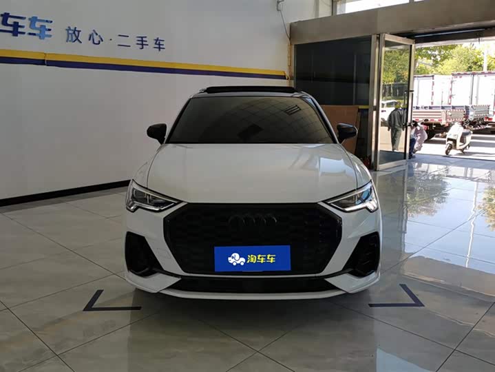 Фото 2 - Audi Q3