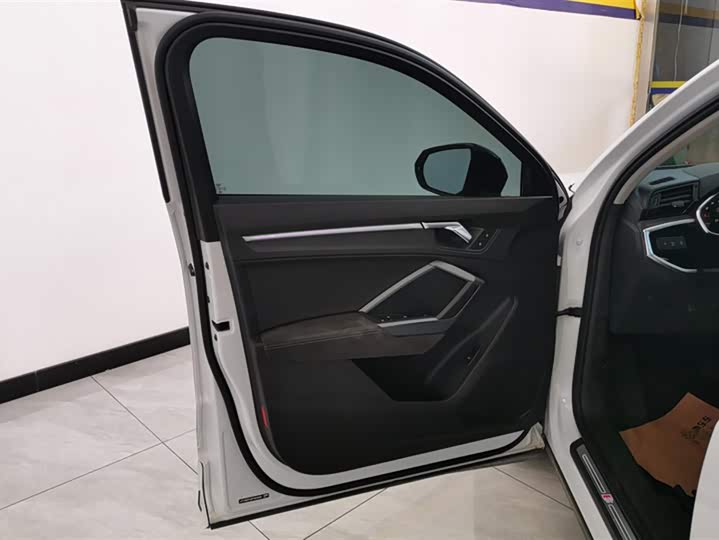 Фото 7 - Audi Q3