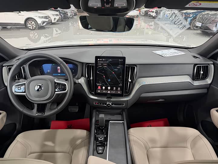 Фото 5 - Volvo XC60