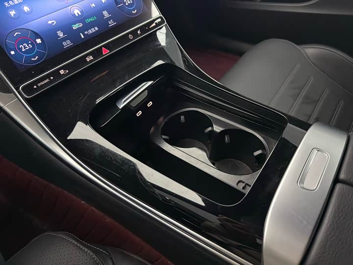 Фото 8 - Mercedes-Benz C-Class