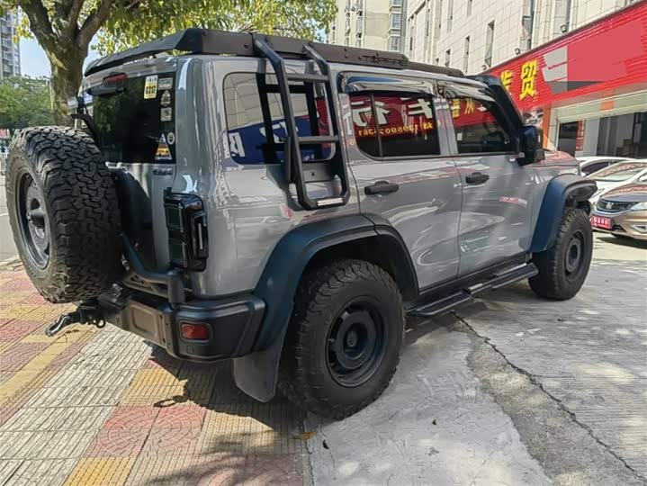 Фото 5 - Tank 300