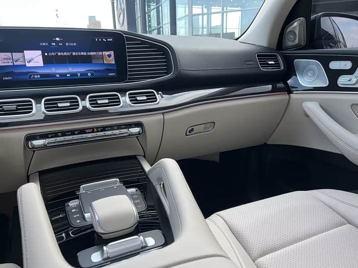 Фото 9 - Mercedes-Benz GLE-Class
