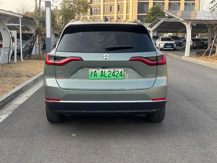 Фото 6 - Nio ES8