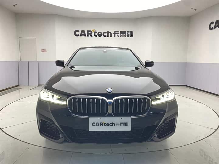 Фото 3 - BMW 5 Series