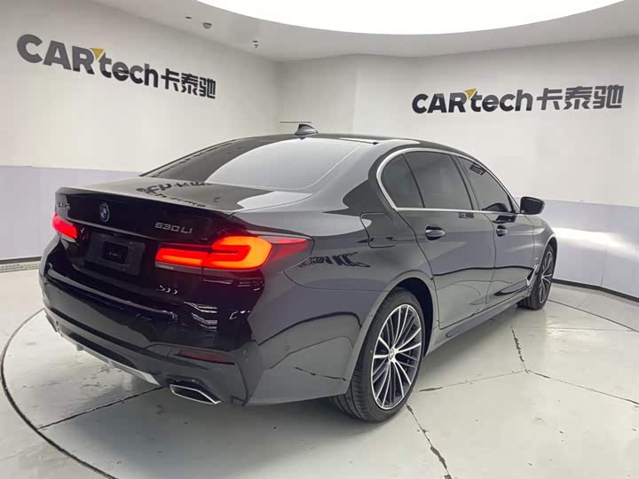 Фото 5 - BMW 5 Series