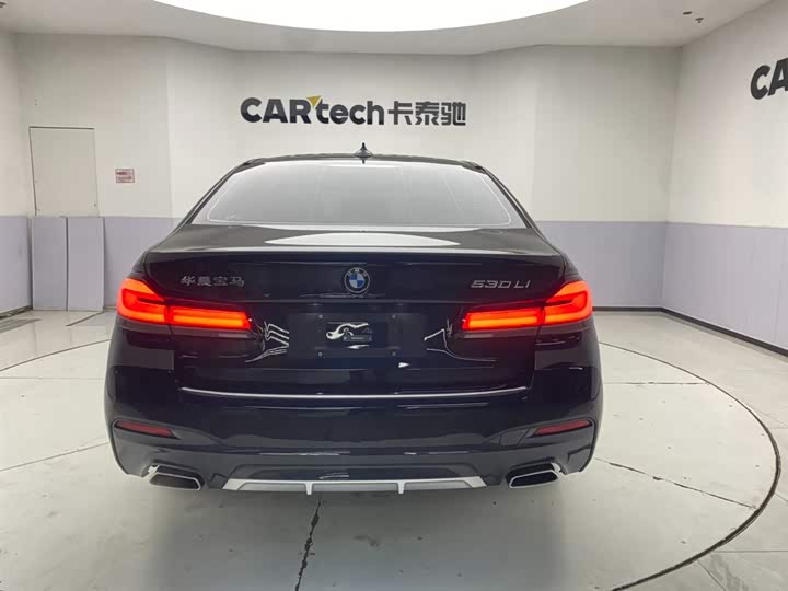 Фото 6 - BMW 5 Series