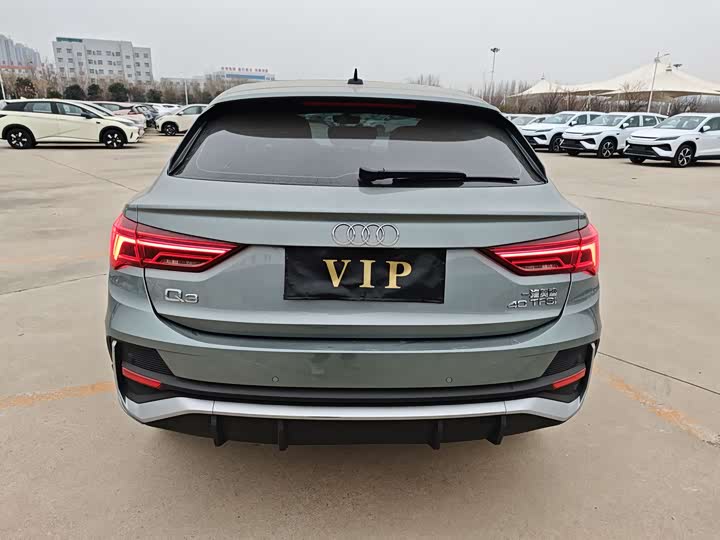 Фото 5 - Audi Q3 Sportback