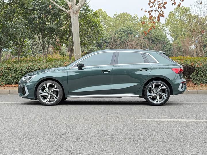 Фото 5 - Audi A3