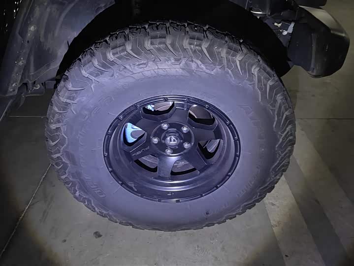 Фото 6 - Jeep Wrangler Hybrid