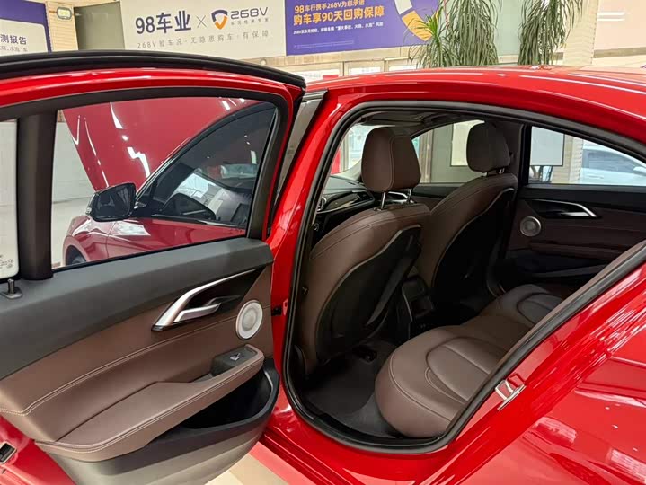 Фото 9 - BMW 1 Series