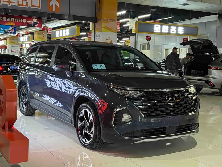 Фото 3 - Hyundai Custo